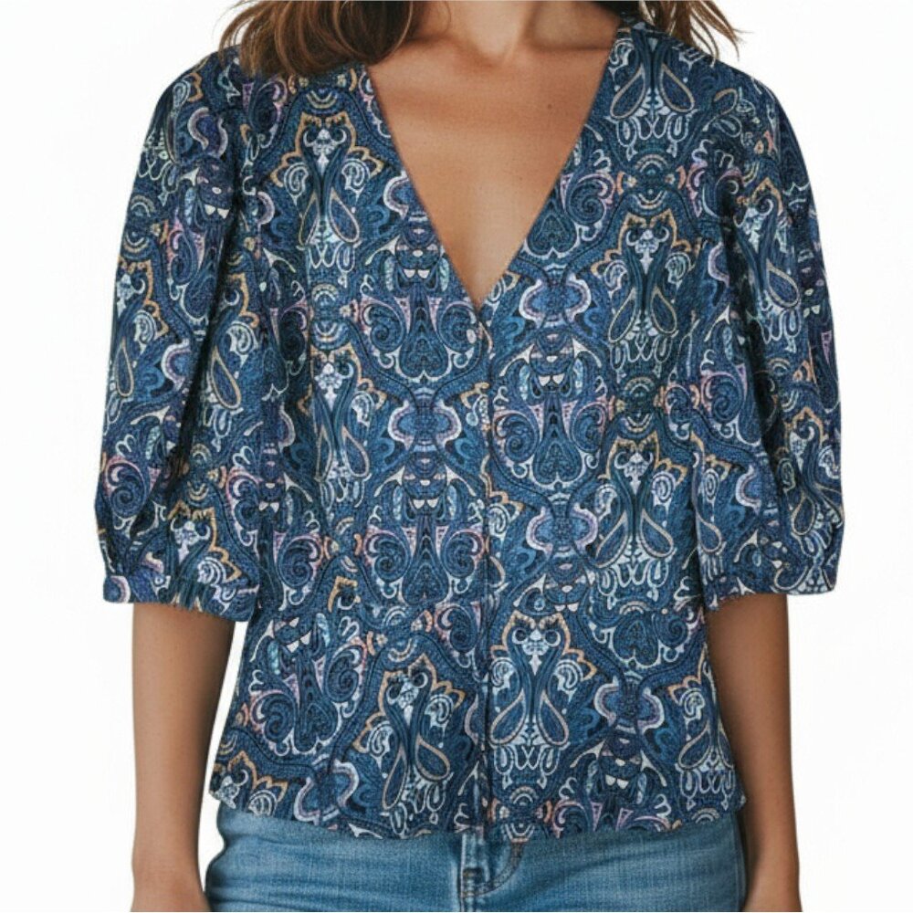 CUPCAKES AND CASHMERE Blue Paisley Short Sleeve Button Front Blouse -Size Small